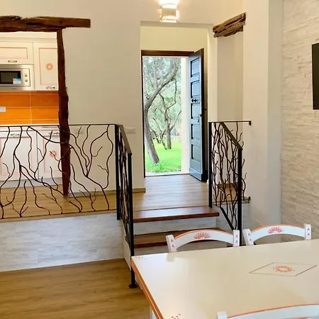 Giunco By La Via Del Mare Viaggi E Vacanze Будинок відпочинку Віллазімьюс